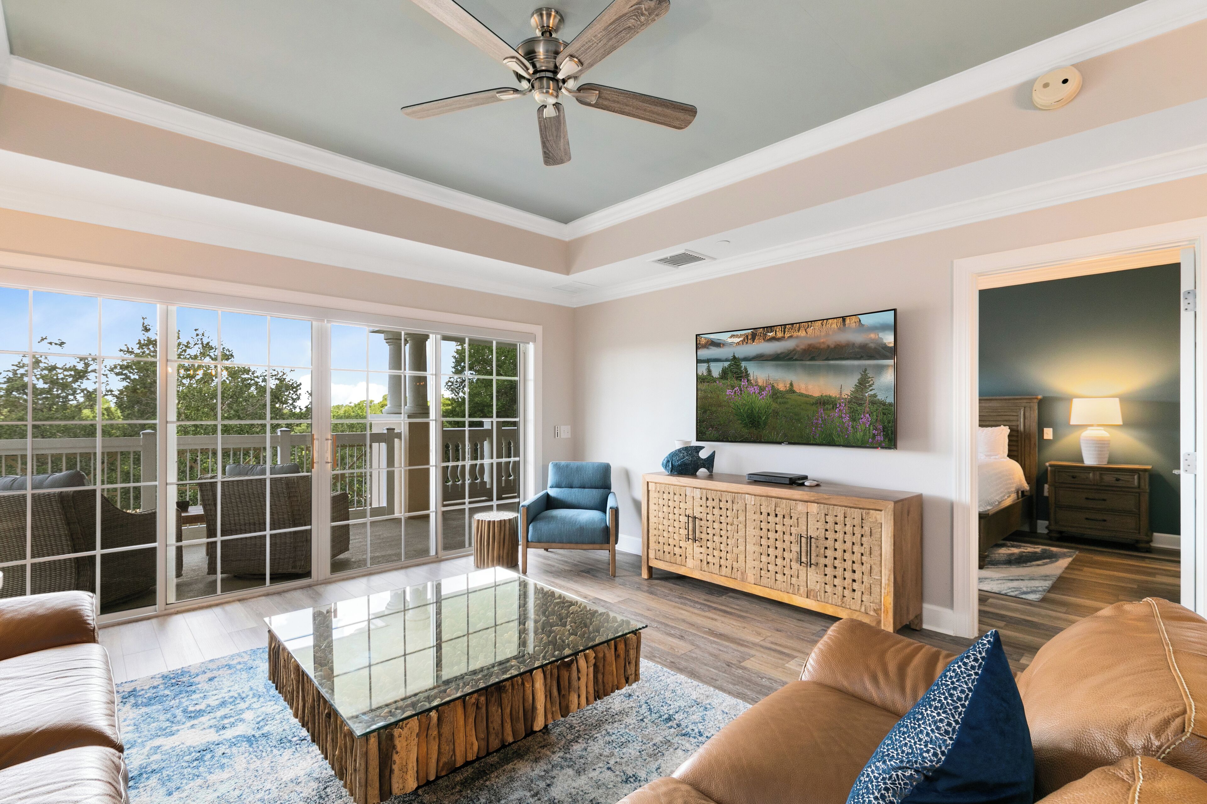 Smart TV, video games