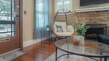 TV, fireplace, offices
