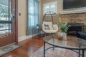 TV, fireplace, offices