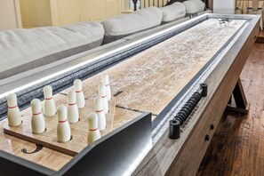 Game room - Resort-Style Pool House with Hot Tub and Game Room (Richardson)