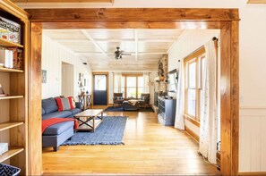 Smart TV, fireplace, video game console, DVD player