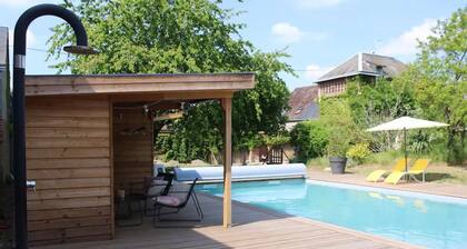 GITE 4/6P EN BORD DE LOIRE AVEC PISCINE CHAUFFEE