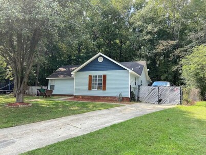 East Charlotte Première Family Vacation Home