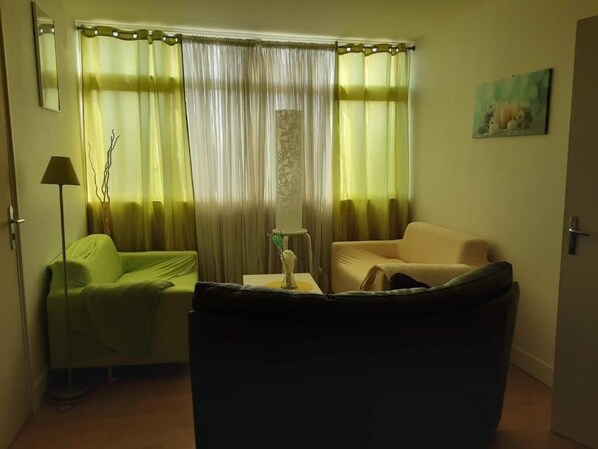 Interior - Chez Lalis (Évry-Courcouronnes)