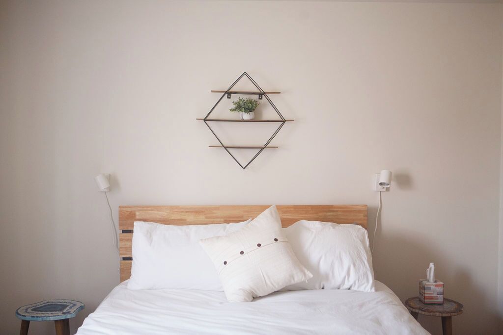 2 chambres, bureau, fer et planche à repasser, lit parapluie