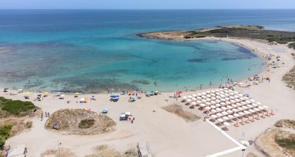 Villa Gioena. Private pool, fenced garden. Close to sandy beaches.