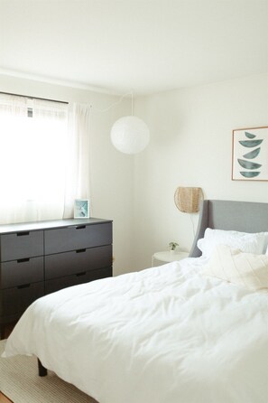 2 chambres, fer et planche à repasser, lit parapluie, Wi-Fi gratuit