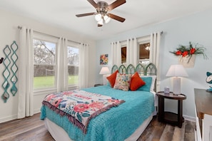 4 bedrooms, iron/ironing board, free WiFi, bed sheets