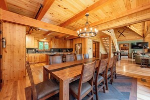 Dining - Luxury Deep Creek Stay w/ Fire Pit & Views (Swanton)