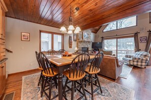 Dining - Cozy Lake Escape Near State Park & Slopes (Swanton)
