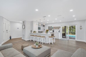 Interior - Heated Pool, Hot Tub, Bikes, Minutes to Clearwater Beach & Honeymoon Island! (Dunedin)