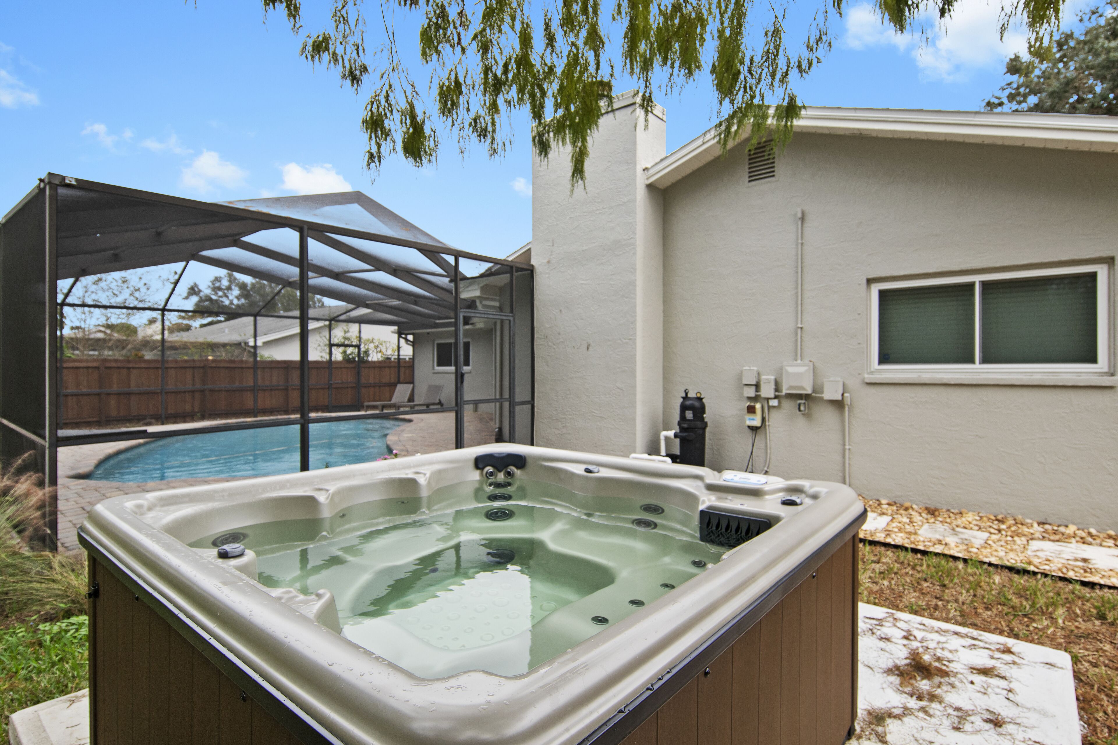 Outdoor spa tub