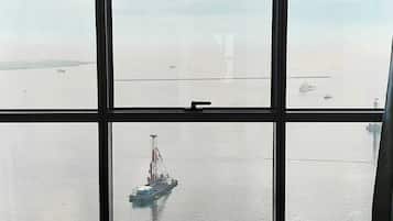 Presidential Condo, 3 Bedrooms, Non Smoking, Bay View | 1 bedroom, hypo-allergenic bedding, desk, laptop workspace