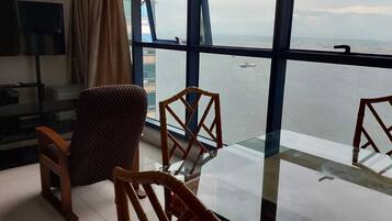 Family Condo, 2 Bedrooms, Non Smoking, Bay View | Living area | 42-inch LED TV with digital channels