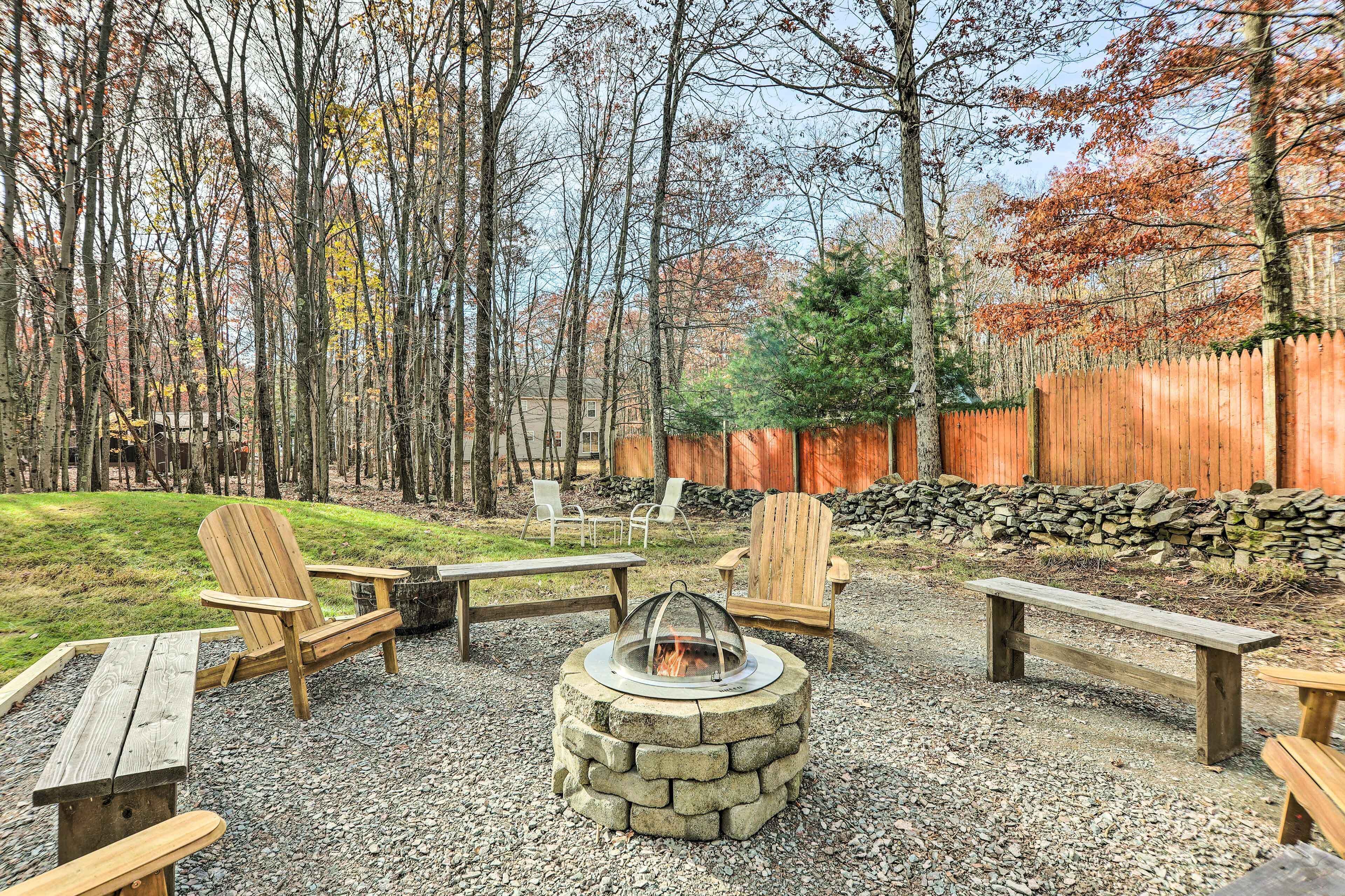 Albrightsville Home w/ Lake Access & Hot Tub