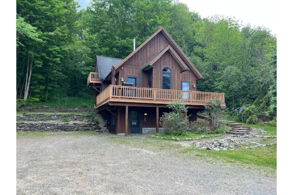 Amazing Mountain View Chalet 1 Minute from Slopes