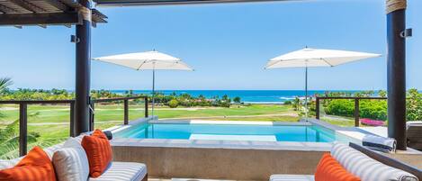 Lämmitetty uima-allas