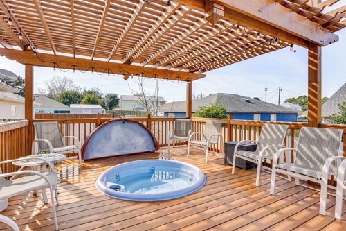 Pet-Friendly PCB Home w/ Hot Tub, Near Beaches!