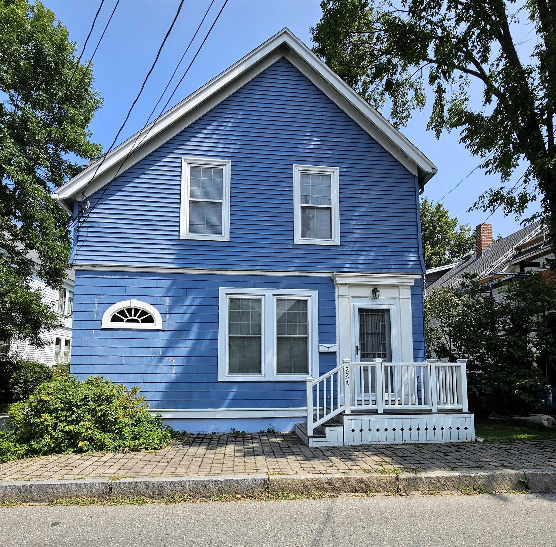Harbor Breeze A - downstairs duplex in the village of Bar Harbor