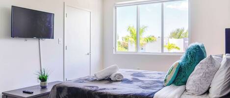 3 bedrooms, desk, iron/ironing board, WiFi