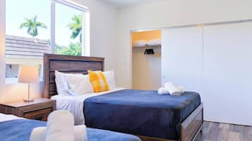 3 bedrooms, desk, iron/ironing board, WiFi