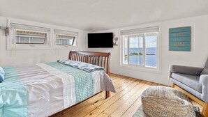 Room - The Dream Location for Your Perfect Vacation  (Branford)