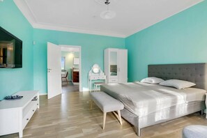 Villa | 4 bedrooms, free WiFi - Captivating 4-bed Villa in Idestrup (Idestrup)