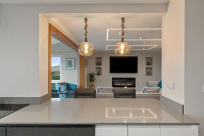 4 bedrooms - Golwg Y M r - Sea View Cottage With Hot Tub (Saundersfoot)