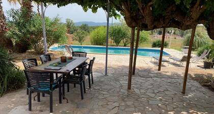 Spacious Provencal Bastide with swimming pool