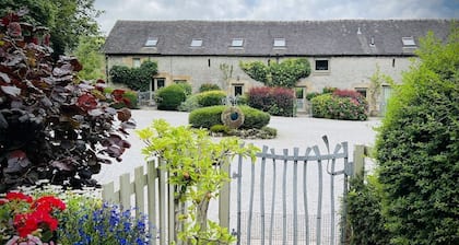 Beautiful Peak District country cottage sleeping three people