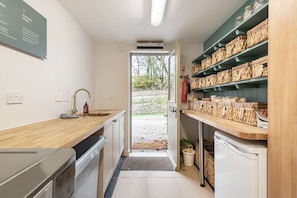 Fridge, microwave, oven, dishwasher