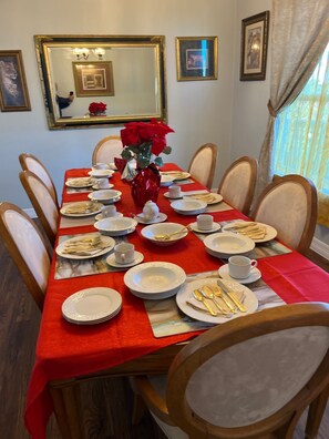 Dining - Amazing Large House in Round Rock (Round Rock)