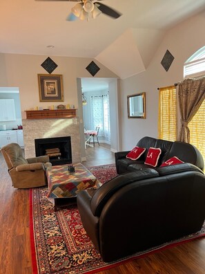 المنشأة من الداخل