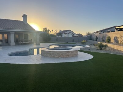 Spring Break Dream! Large yard, salt water pool-spa, billiards-ping pong