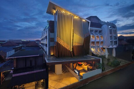 Fairfield by Marriott Bali South Kuta – Affordable hotel in Kuta