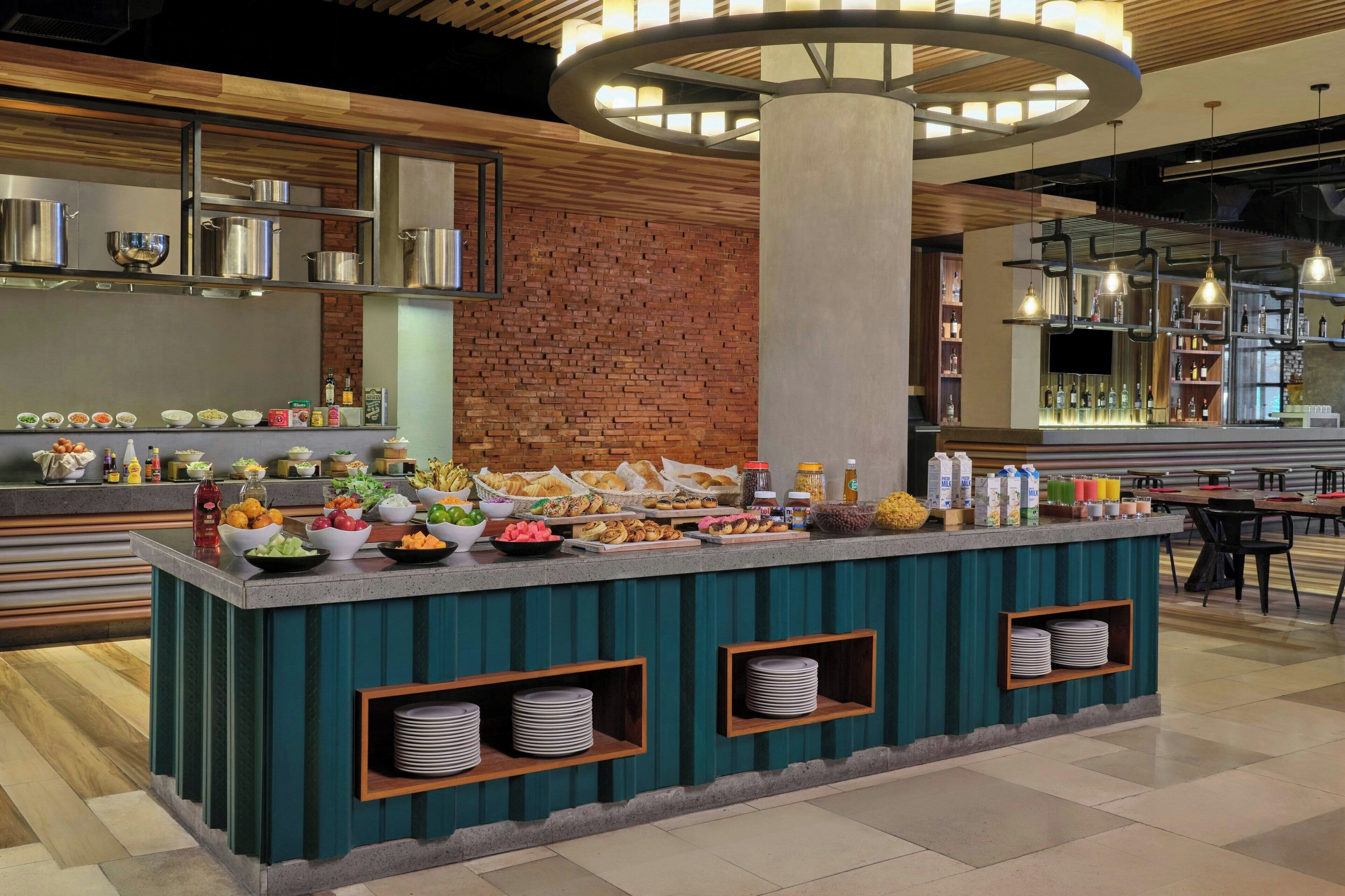 Desayuno buffet (IDR 181500 por persona) 