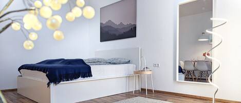 2 soverom, safe på rommet, skrivebord og wi-fi (inkludert)