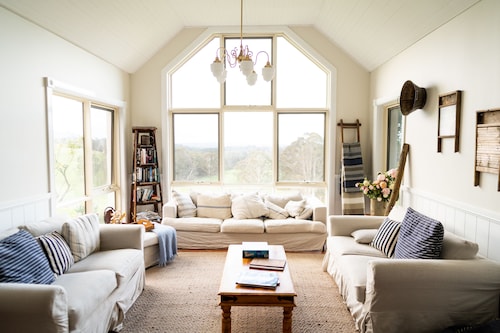 Ultimate farmstay experience - 5 minutes from Jenolan