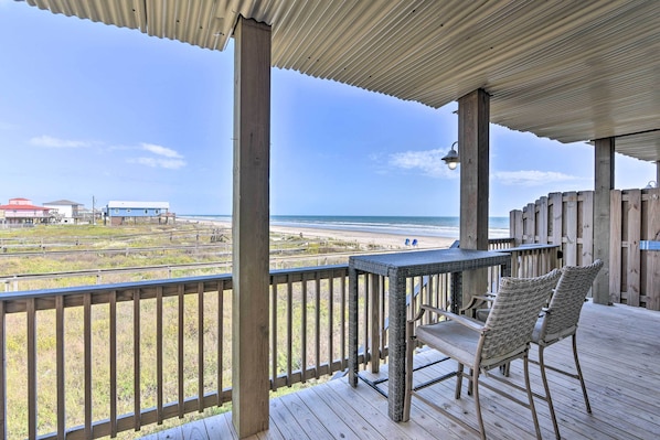 Surfside Beach Vacation Rental | 2BR | 2BA | 912 Sq Ft | Steps Required