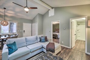 TV - Peaceful Cottage w/ Mtn View Near ATV Trails! (Welch)