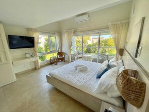 3 bedrooms, free WiFi, bed sheets