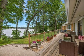 Terrace/patio - Family Compound: waterfront, 6 acres + pool (Spring Lake)