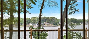 Family Compound: waterfront, 6 acres + pool