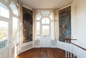 Interior - French Manor House in Fontainebleau Forest (Seine-Port)