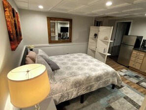 1 bedroom, iron/ironing board, travel cot, free WiFi