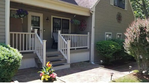 1620 Retreat - Walk to BID Hosp, Private suite