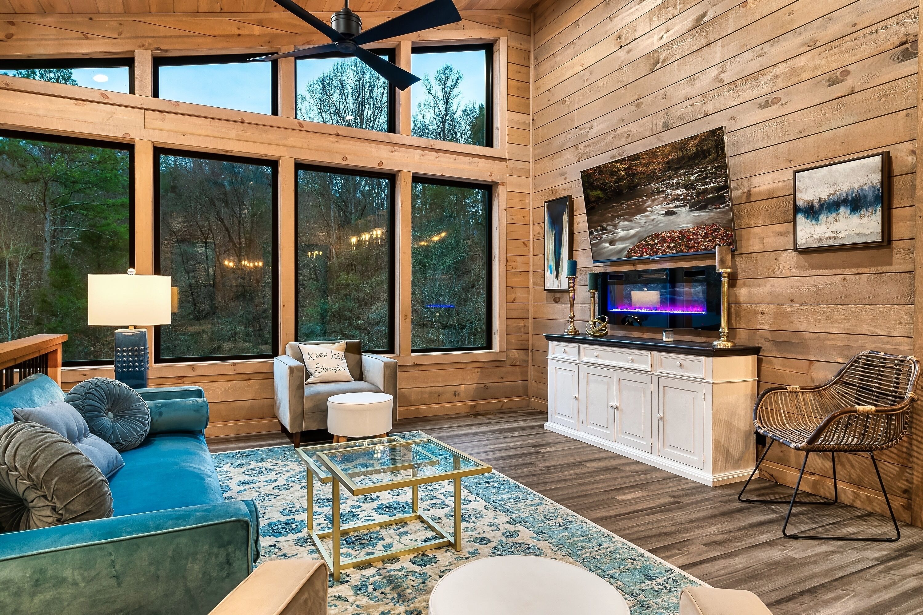 TV connectée, cheminée