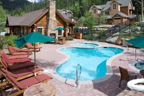 Beheizter Pool