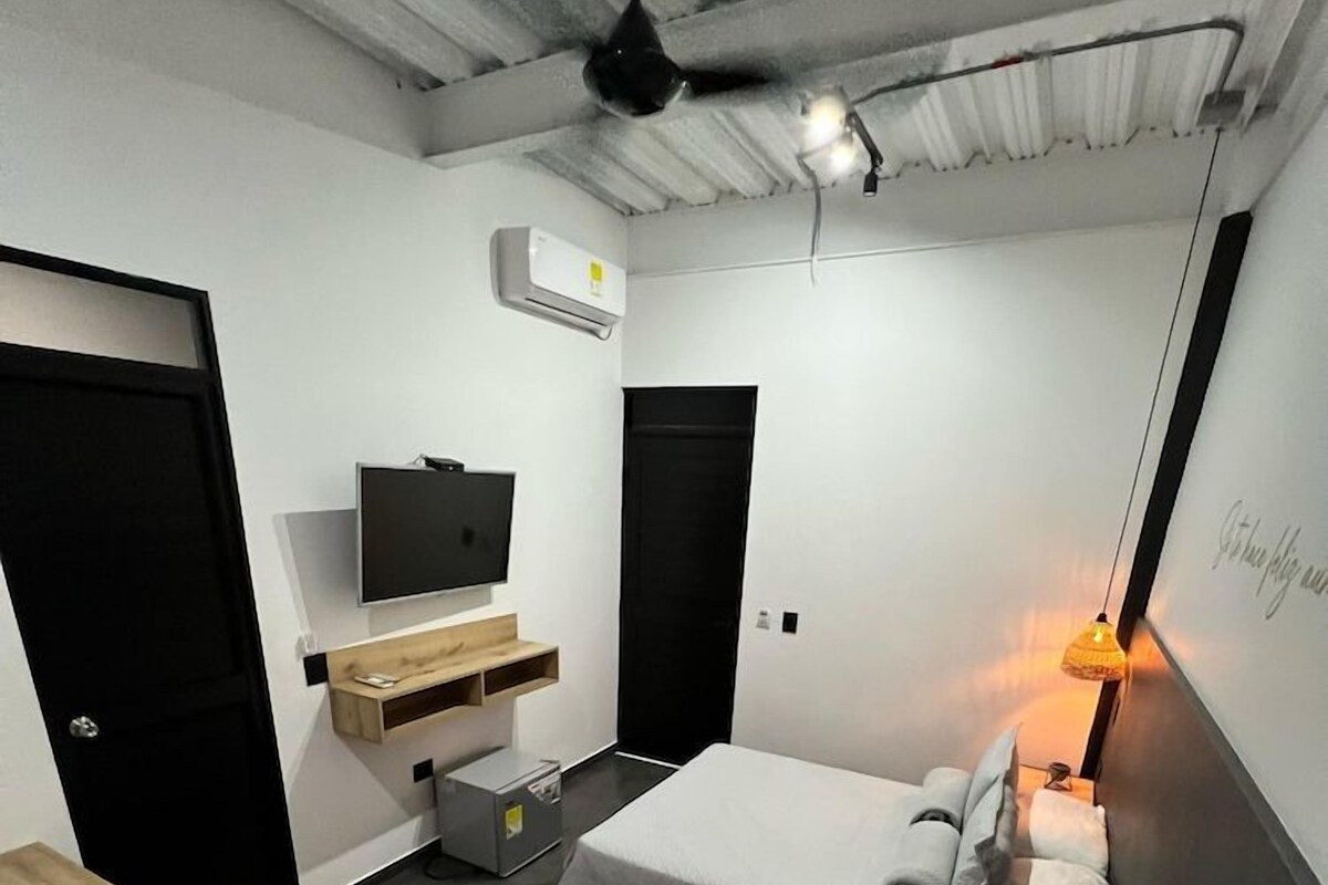 Ropa de cama de alta calidad, edredones de plumas, minibar y wifi gratis