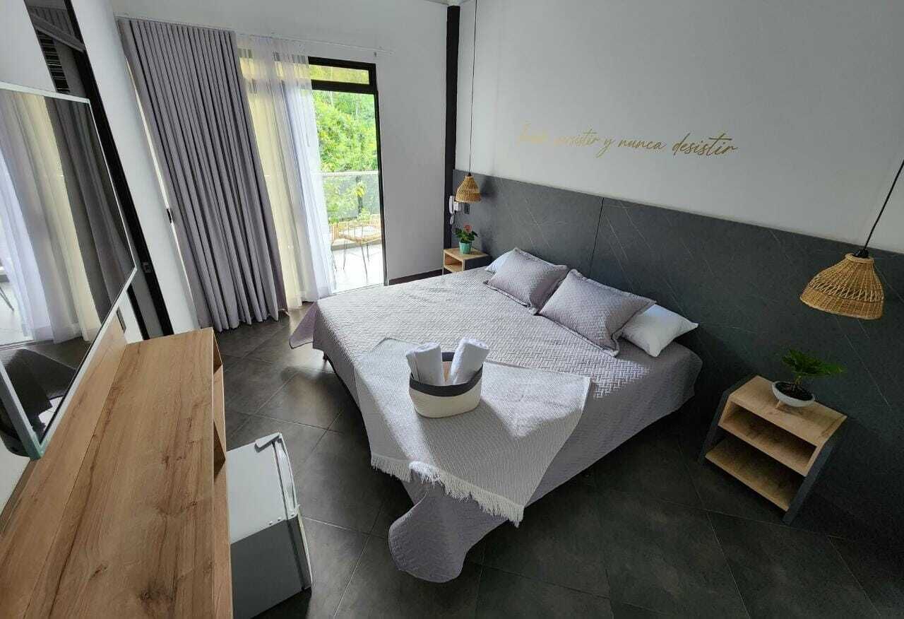 Superior-Doppelzimmer | Hochwertige Bettwaren, Daunenbettdecken, Minibar, individuell dekoriert